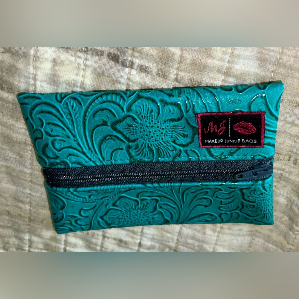 NWOT MJ turquoise micro